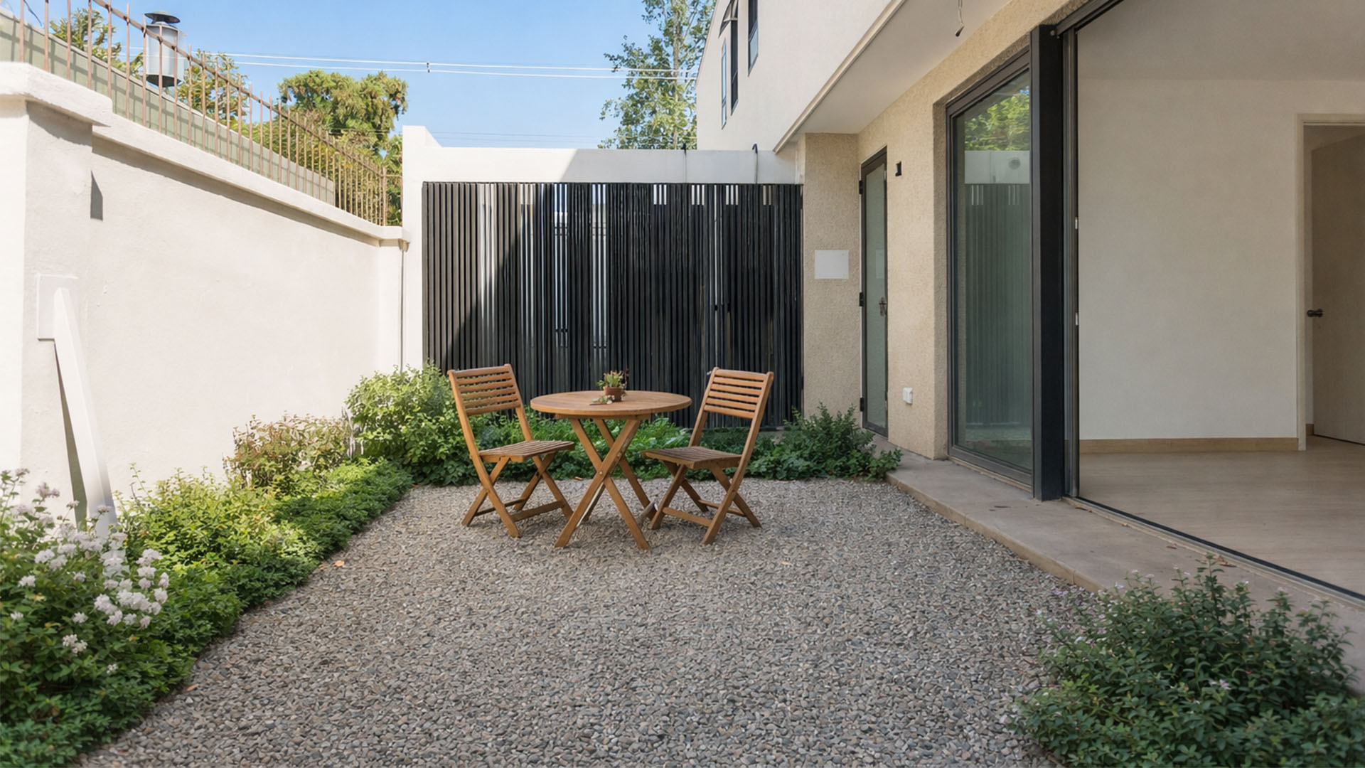 https://www.inmobiliariaesencia.cl/wp-content/uploads/sites/7/2026/05/04-Coventry_portada-seccion-proyecto.jpg